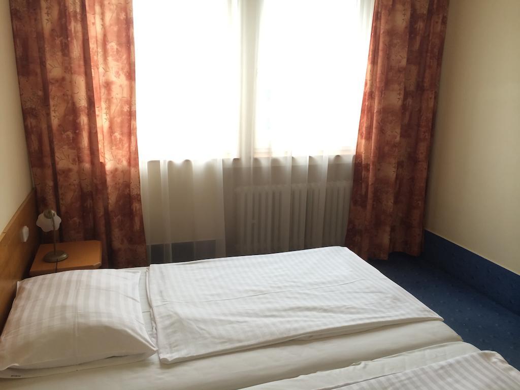 Albion Prague